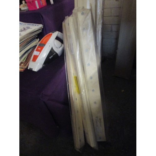 169 - 2 PACKS OF BRAND-NEW PACKAGED ARCHITRAVE/DADO/ SKIRTING, APPROX 12 FOOT LENGTHS. ALSO, SHORTER LENGT... 