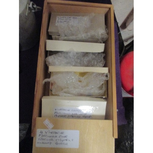 158 - 4 X VINTAGE FORMULA ONE MODEL RACING CARS, MAINLY CORGI. CONTAINED IN WOODEN BOX.