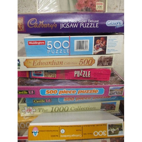 337 - LARGE QUANTITY OF GOOD JIGSAW PUZZLES SOME UP TO 2000 PIECES. INCLUDES 