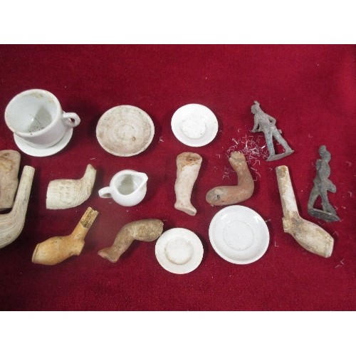 325 - TUB  OF VICTORIAN CLAY PIPES, BISQUE DOLL HEADS AND PARTS, CHRISTMAS CAKE SANTA CLAUS ETC