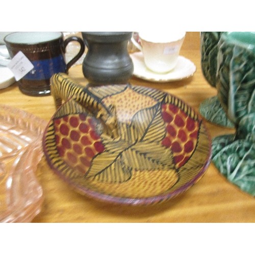 342 - MIXED LOT OF CHINA, GLASS & ORNAMENTS. INCLUDES A PAINTED TERRACOTTA HEN, LEAF EGG CUPS, BISCUIT BAR... 