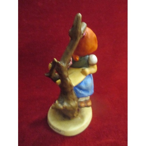 8 - GOEBEL HUMMEL WEST GERMANY FIGURE OF 