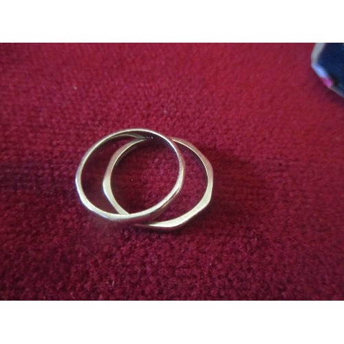 17 - HIS AND HERS PLATINUM WEDDING BANDS SIZE K 
TOTAL WEIGHT 4.45G