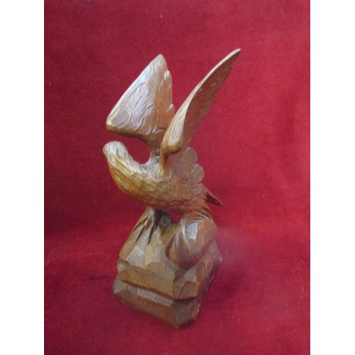 38 - AUSTRIAN SEEFELD WOODEN CARVING OF AN EAGLE. STAMPED UNDERNEATH WITH 'AGREPAZ SEEFELD' 24CM H.