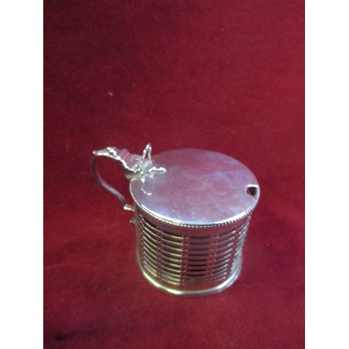 14 - LARGE SIZE GEORGIAN SOLID SILVER MUSTARD POT LONDON 1776 BY ROBERT HENNELL I A FINE SILVERSMITH WITH... 