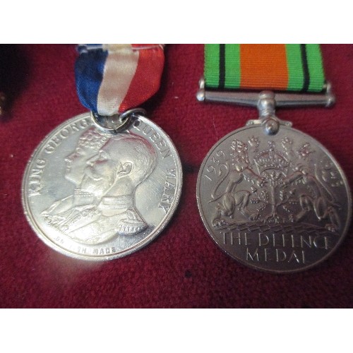 59 - COLLECTION OF WWI & WWII MEDALS
2 WWI British War Silver Medal 1914-1918 GeorgeV
ISSUED TO 
144016 G... 