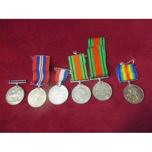 59 - COLLECTION OF WWI & WWII MEDALS
2 WWI British War Silver Medal 1914-1918 GeorgeV
ISSUED TO 
144016 G... 