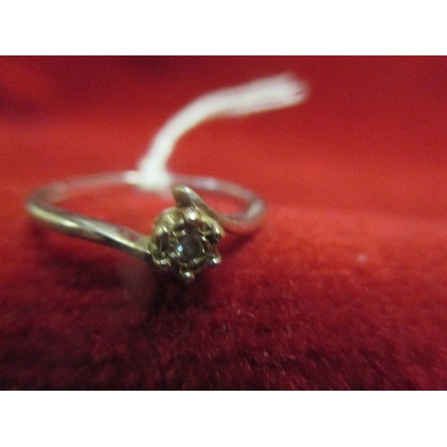 17E - 9ct WHITE GOLD SOLITAIRE DIAMOND RING WEIGHT 1.71G  SIZE N