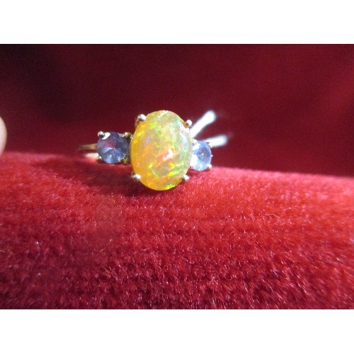 17F - 10 ct GOLD MEXICAN FIRE OPAL MULTI COLOURED
WITH TOPAZ WEIGHT 2.37