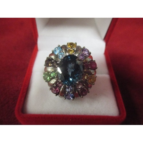 15D - A STUNNING VINTAGE SILVER COCKTAIL RING WITH MULTI COLOURED CRYSTALS - 2.5CM DIA - SIZE N/O