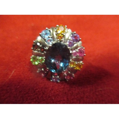 15D - A STUNNING VINTAGE SILVER COCKTAIL RING WITH MULTI COLOURED CRYSTALS - 2.5CM DIA - SIZE N/O