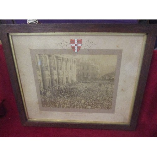 159 - CAMBRIDGE INTEREST - A FRAMED PHOTOGRAPH OF THE PROCLAMATION OF KING EDWARD VII IN JANUARY 1901 IN C... 