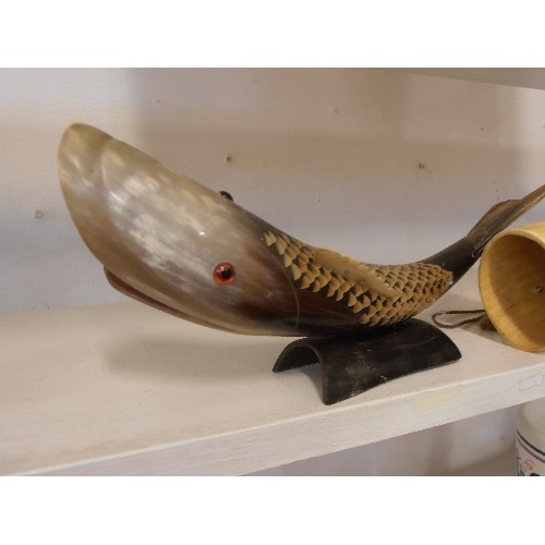 70 - 2 VINTAGE HORN ITEMS. 1 HAS BEEN CARVED INTO A FISH.