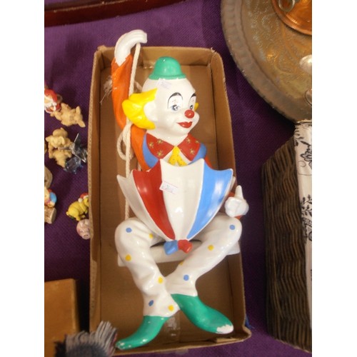 136 - LARGE CERAMIC HANGING CLOWN. UMBRELLA WOULD HOLD PLANT/FLOWERS/OTHER. BRIGHT PRIMARY COLOURS.