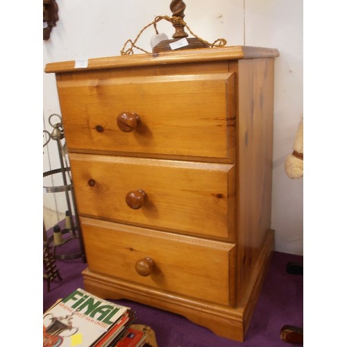 138 - PINE 3 DRAWER CHEST OF DRAWERS. 72CM H.