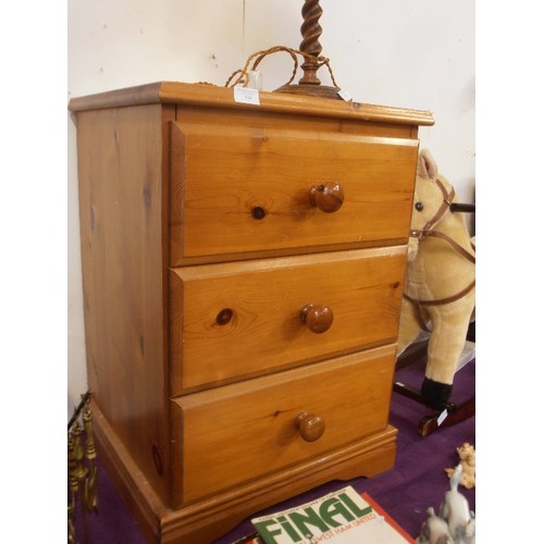 138 - PINE 3 DRAWER CHEST OF DRAWERS. 72CM H.