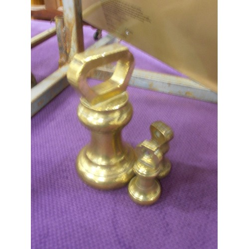 218 - 3 LOVELY AVERY BRASS BELL WEIGHTS. THE LARGEST IS 4LB