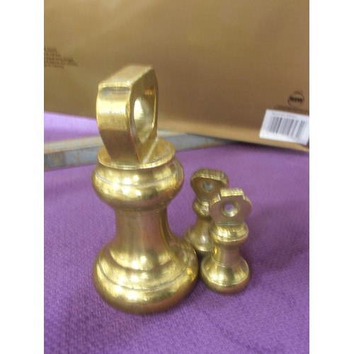 218 - 3 LOVELY AVERY BRASS BELL WEIGHTS. THE LARGEST IS 4LB