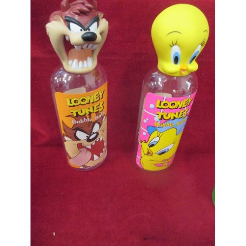 267 - 7 X RARE LOONEY TIUNES ITEMS FROM EARLY TO LATE 1990'S INC CANDY CORN TIN, 2 X BABY BATH & SHAMPOO B... 