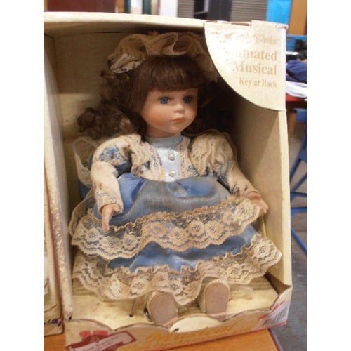 271 - TWO COLLECTOR DOLLS IN BOXES, ONE 