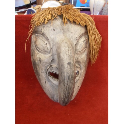 277 - LARGE VINTAGE AFRICAN WALL MASK WITH STRING HAIR