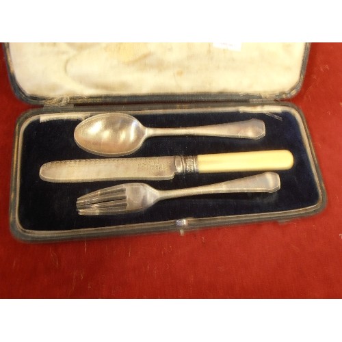 288 - KNIFE FORK AND SPOON SET IN A FITTED CASE