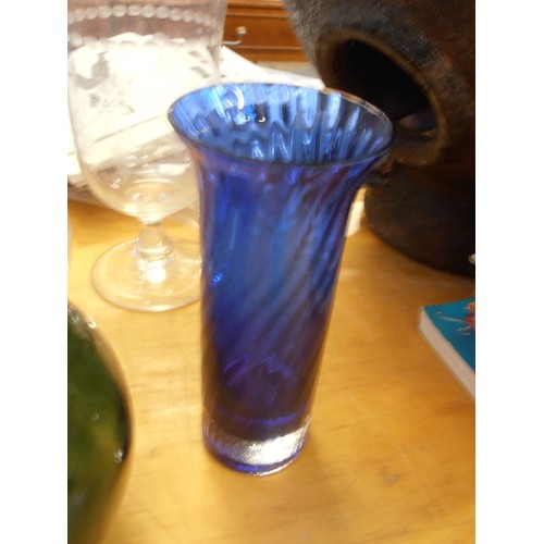 290 - 6 PIECES OF QUALITY GLASS INC AN EDWARDIAN CELERY VASE, VICTORIAN BLUE VASE WITH FRILLED TOP, BOTTLE... 