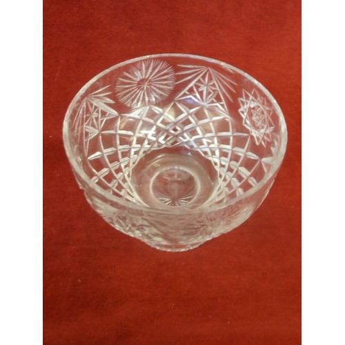 309 - VERY HEAVY CRYSTAL FRUIT BOWL (OR PUNCH!) 24CM DIA X 20CM H