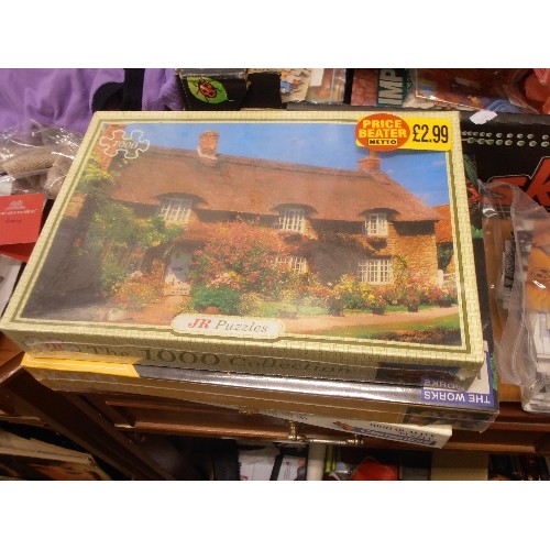 333 - LARGE QUANTITY OF JIGSAWS - SOME NEW IN SEALED PACKAGING - INC MAP OF EUROPE, LONDON STREET SCENE ET... 