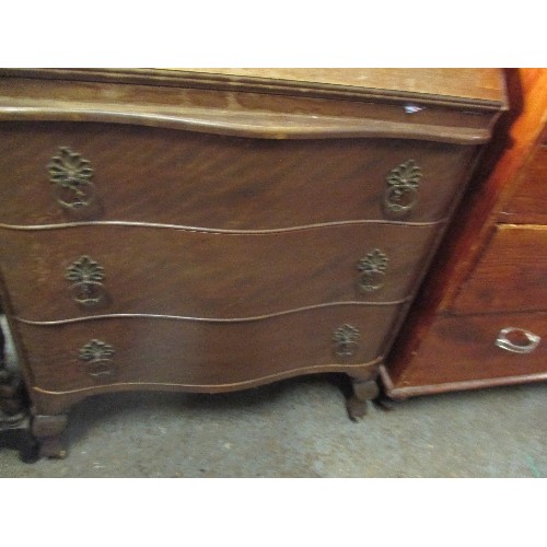 367 - 1940'S BUREAU WITH SERPENTINE FRONT ON CABRIOLE LEGS WITH CASTORS