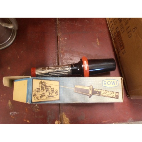 254 - MIXED LOT, INCLUDES A VINTAGE ROWI POINTER FLASHLIGHT TORCH[GERMAN] IN ORIGINAL BOX. A CARVED WOODEN... 