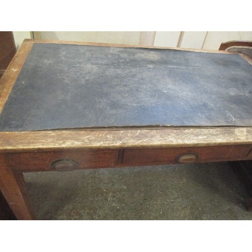 409 - LARGE 1940'S OAK HEADMASTER'S DESK OR LIBRARY TABLE WITH LEATHERETTE TOP, 3 DRAWERS WITH CUP HANDLES... 