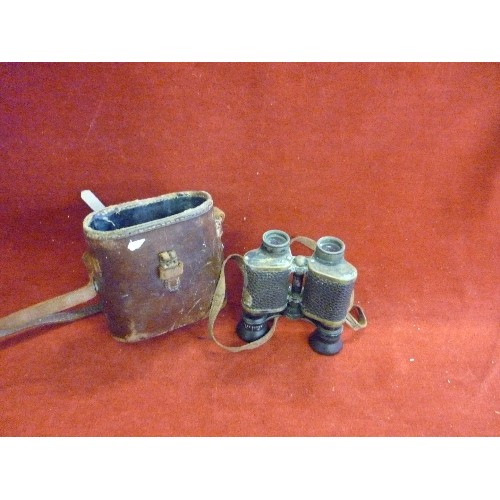 266 - PAIR OF EARLY 20TH CENTURY LEATHER COVERED BINOCULARS (MARKED 8 X) IN ORIGINAL LEATHER CASE