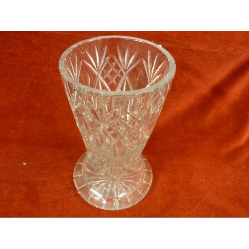 316 - HEAVY AND LARGE CRYSTAL VASE - 30CM