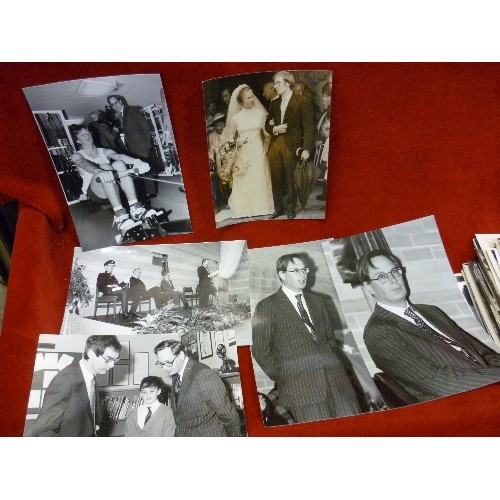 345 - APPROX 100 ORIGINAL BLACK AND WHITE PRESS PHOTOGRAPHS OF THE ROYAL FAMILY INC QUEEN MARY, DUCHESS OF... 