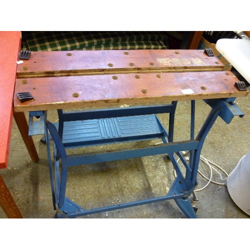 352 - BLACK AND DECKER WORKMATE BENCH