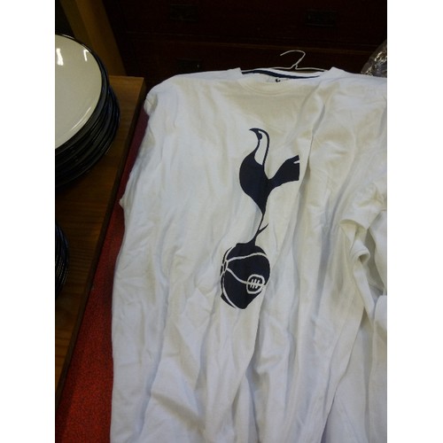 353 - TOTTENHAM HOTSPUR OFFICIAL MERCHANDISE INC T SHIRTS (L & XL), TRACK SUIT TOP (L), POLO SHIRT (M), BO... 