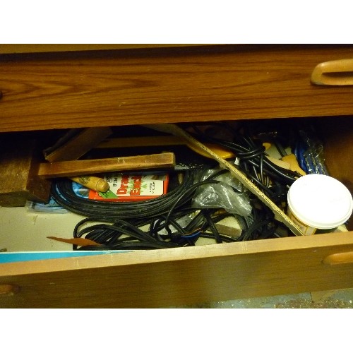 360 - 3 DRAWER CHEST WITH CONTENTS OF CARPENTRY / DIY TOOLS - MALLET, SAWS, SHARPENING STONE, SOCKET SET E... 