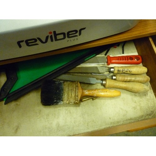 360 - 3 DRAWER CHEST WITH CONTENTS OF CARPENTRY / DIY TOOLS - MALLET, SAWS, SHARPENING STONE, SOCKET SET E... 