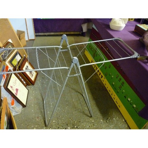 364 - FOLDING DRYING / AIRING RACK