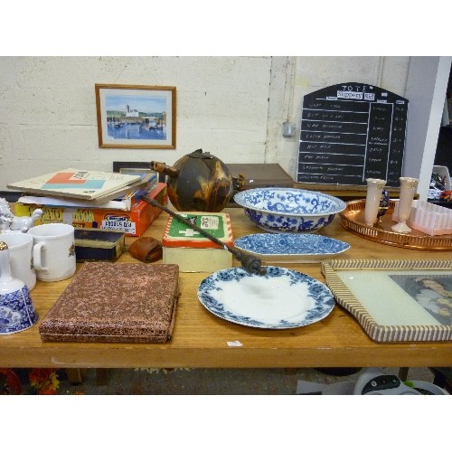 375 - LARGE MIXED LOT INC A COPPER GALLERIED TRAY, QUEEN ELIZABETH TRAY, BLUE & WHITE CHINA, PLACE MATS IN... 