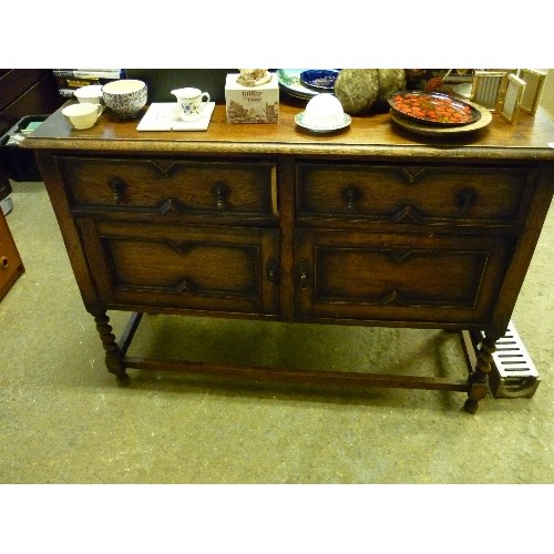 389 - 1920'S OAK SIDEBOARD WITH BARLEY TWIST LEGS AND UPSTAND