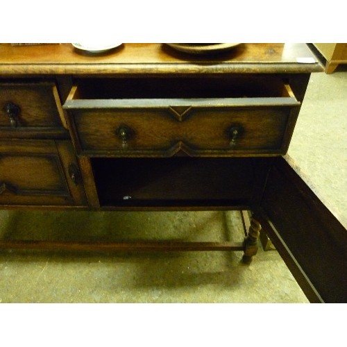 389 - 1920'S OAK SIDEBOARD WITH BARLEY TWIST LEGS AND UPSTAND