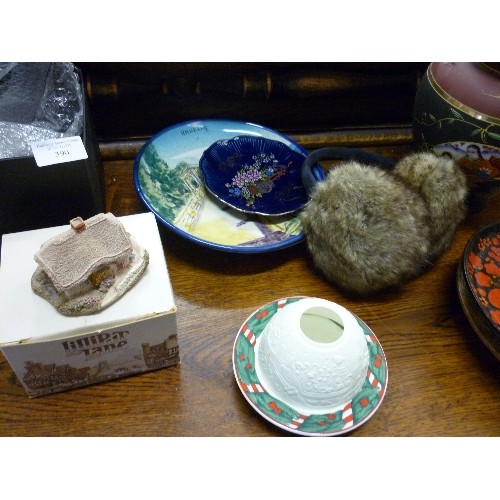 390 - GOOD MIXED LOT & COLLECTABLES INC BOX OF TRINKETS AND HAND FANS, LILLIPUT LANE CLOVER COTTAGE IN BOX... 