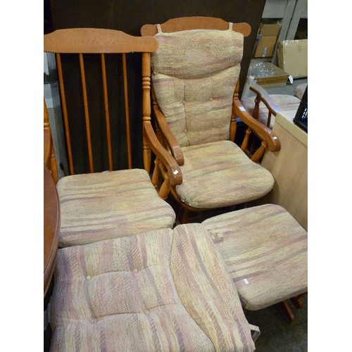 397 - PAIR OF ROCKING CHAIRS WITH ROCKING STOOLS - AMERICAN STYLE - BACK AND SEAT CUSHIONS REMOVABLE WITH ... 