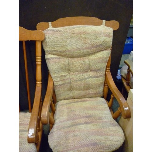 397 - PAIR OF ROCKING CHAIRS WITH ROCKING STOOLS - AMERICAN STYLE - BACK AND SEAT CUSHIONS REMOVABLE WITH ... 