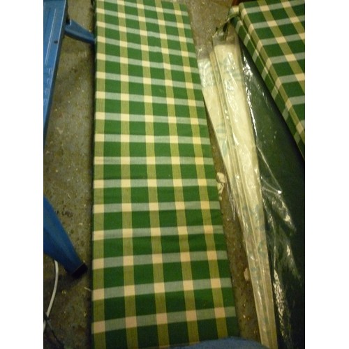 410 - 9 X OUTDOOR SEAT PADS IN GREEN CHECK AND OTHER GREEN DESIGNS