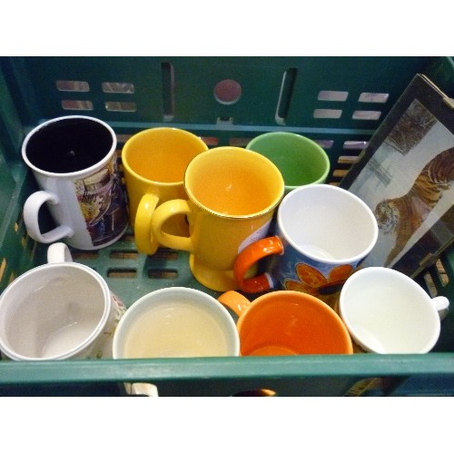 422 - 2 BOXES OF MUGS INC 