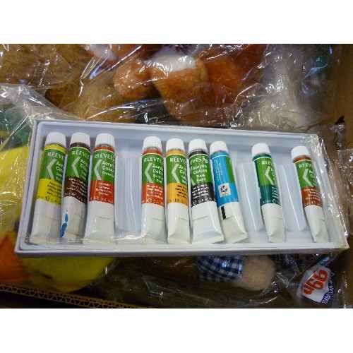 443 - BOX OF ARTISTS MATERIALS INC ACRYLIC PAINTS BY REEVES, GOOD ARTISTS BRUSHES, 12 GRADED DRAWING PENCI... 