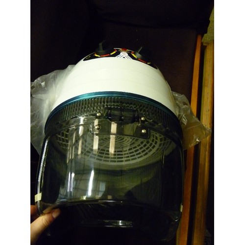 462 - 2 HAIR DRYING MACHINES BY 